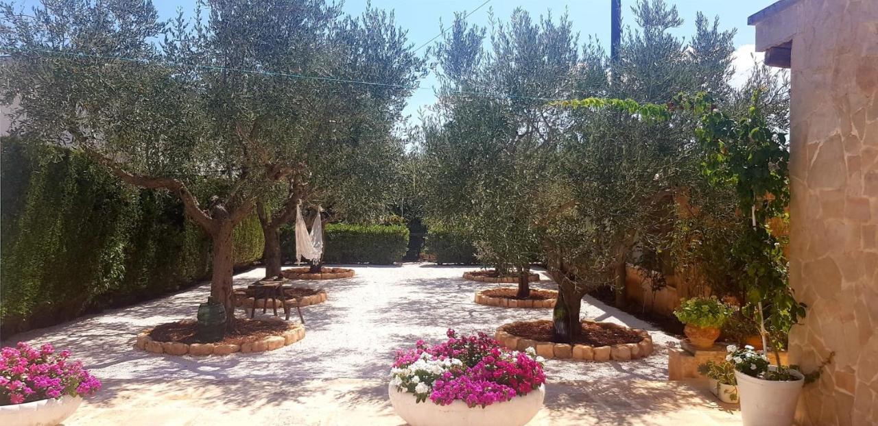 I Cinque Trulli With Swimming Pool Βίλα Μαρτίνα Φράνκα Εξωτερικό φωτογραφία